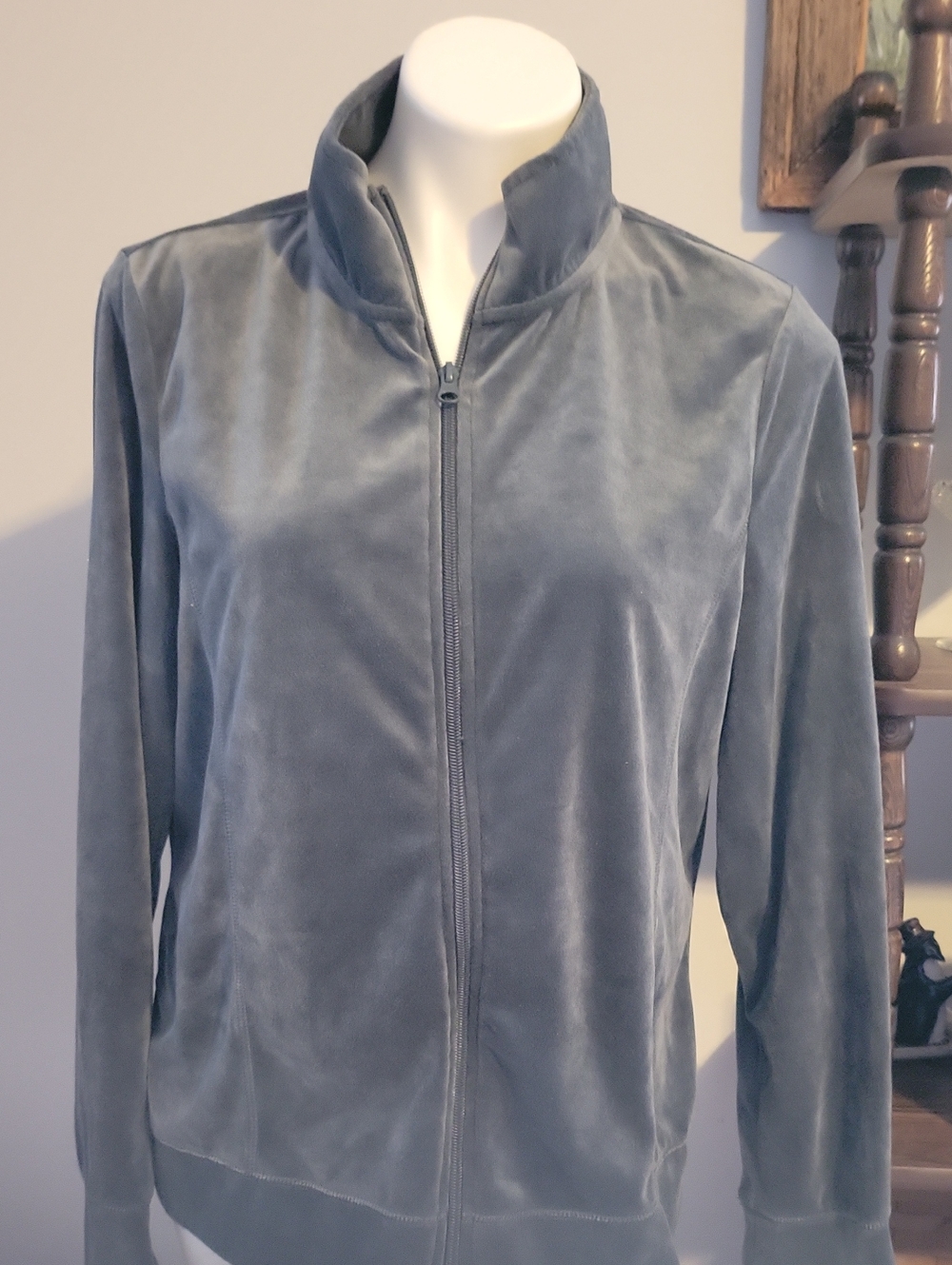 Vintage Faded Glory Gray Velour Jacket & Pants Set....Size XL